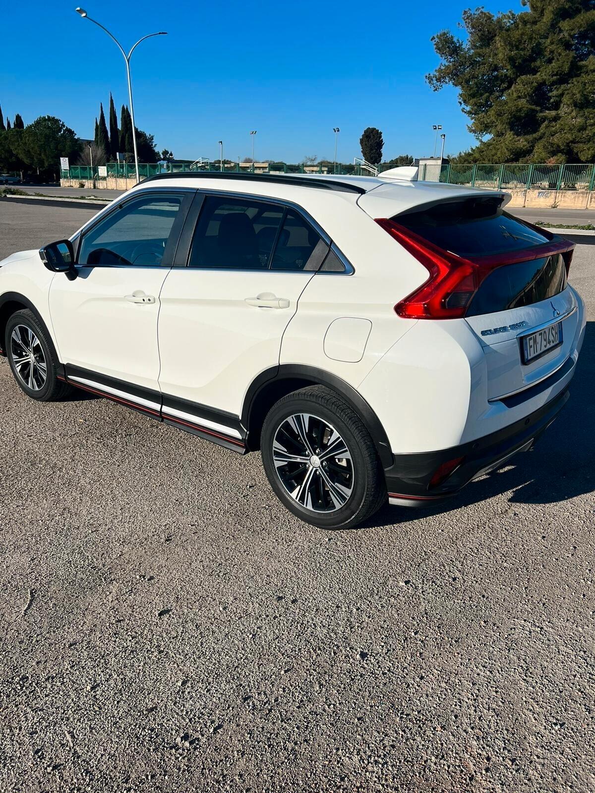 MITSUBISHI ECLIPSE CROSS 1.5 TURBO 4WD AUT. INSTYLE SDA