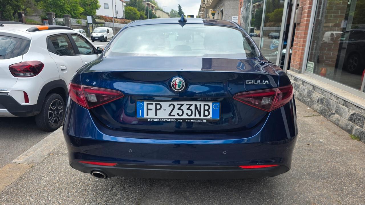 Alfa Romeo Giulia 2.2 Turbodiesel 150 CV AT8