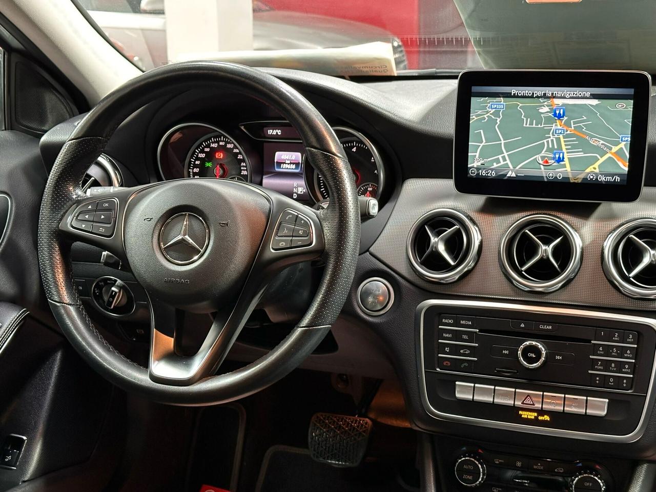 Mercedes GLA 2.1 136cv 200 d Premium - 2019