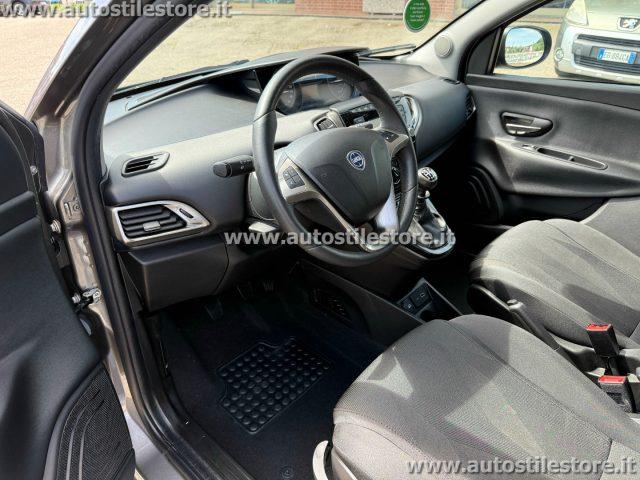LANCIA Ypsilon 1.0 FireFly 5 porte S&S Hybrid Ecochic Gold