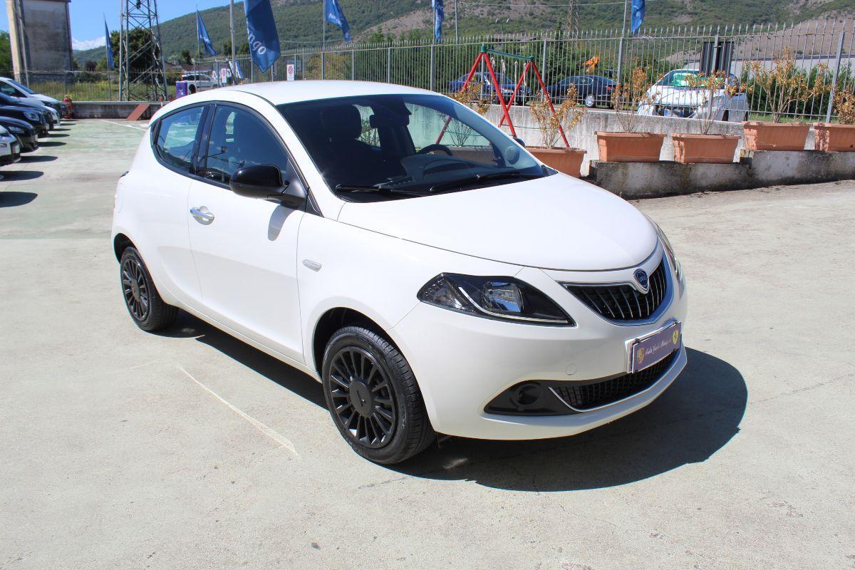 LANCIA - Ypsilon - 1.0 FireFly 5p.S&S Hyb. Platino