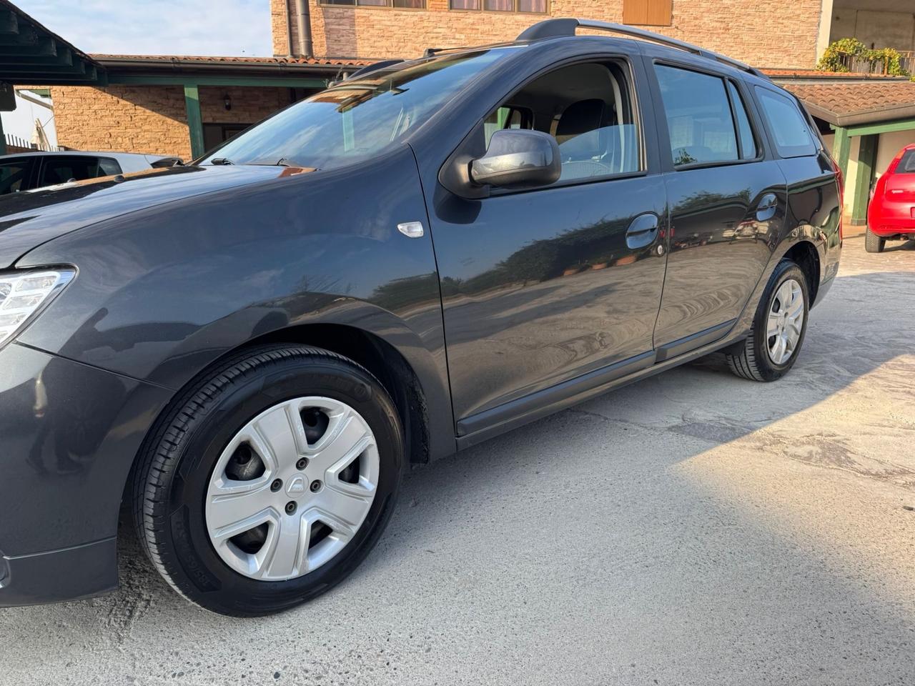 Dacia Logan MCV 0.9 TCe 12V 90CV Start&Stop Lauréate neopatentati