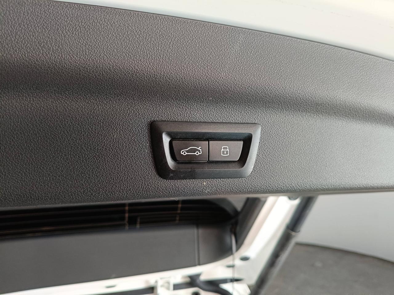 BMW X1 U11 - iX1 xdrive 30 X-Line