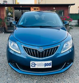 Lancia Ypsilon 1.0 FireFly 5 porte S&S Hybrid Silver