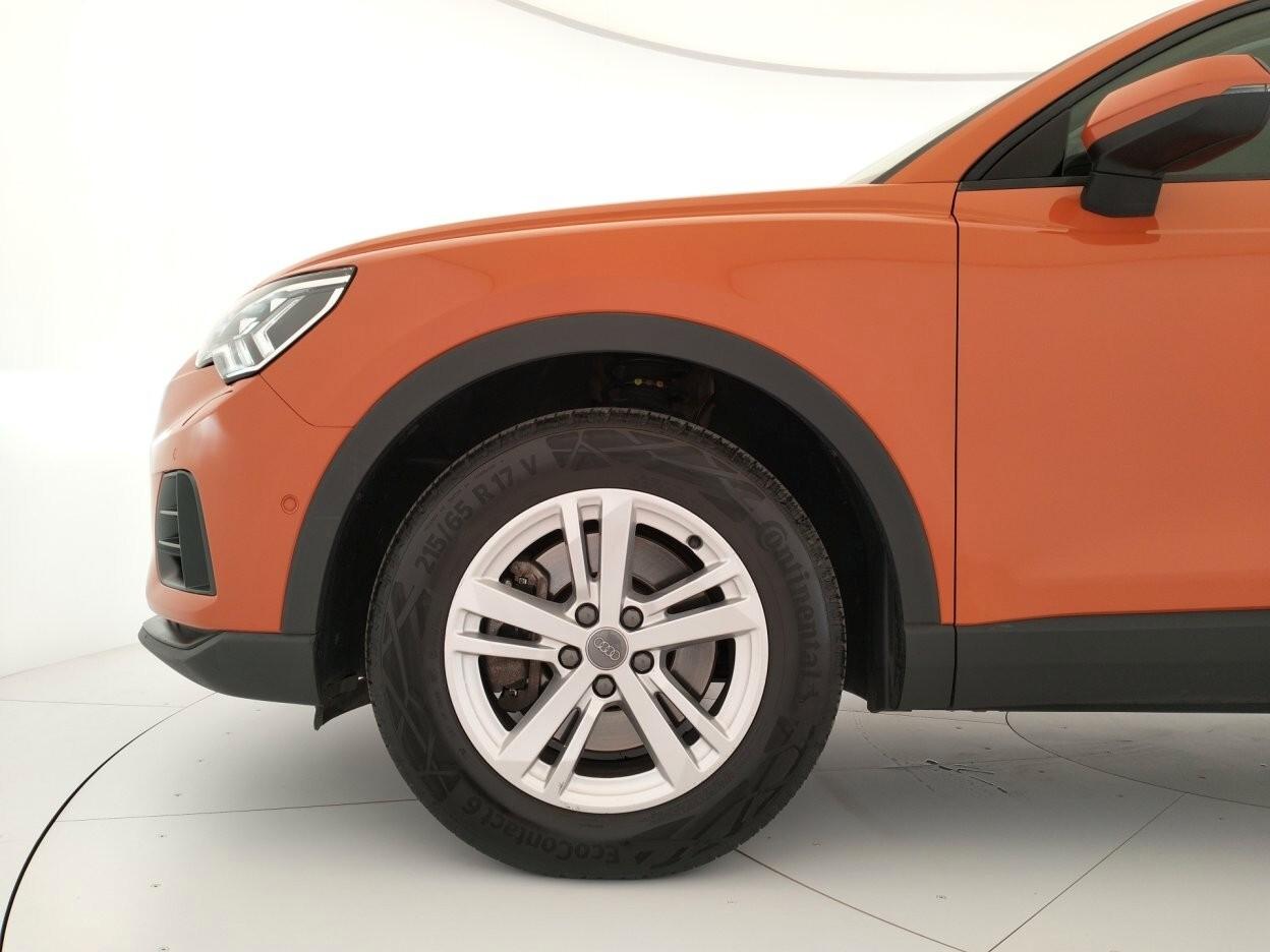 AUDI Q3 40 2.0 tdi Business quattro 190cv s-tronic - IVA ESPOSTA