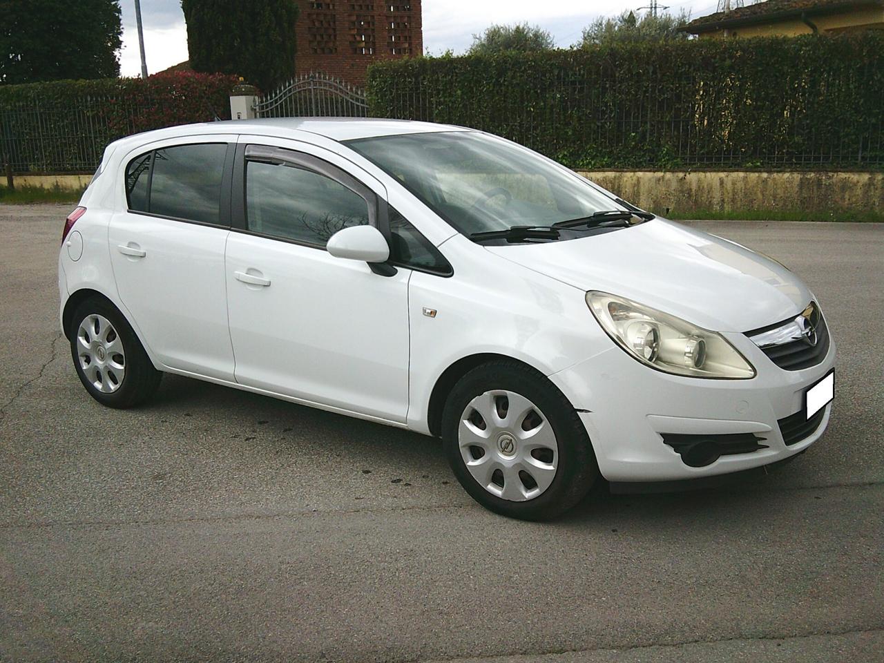 Opel Corsa 1.2 5 porte
