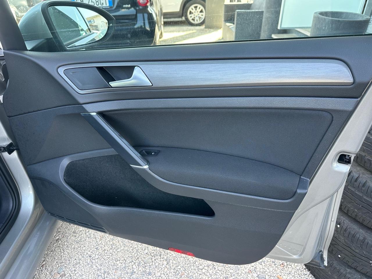 Volkswagen Golf 1.6 TDI 5p. BlueMotion NEOPATENTATI
