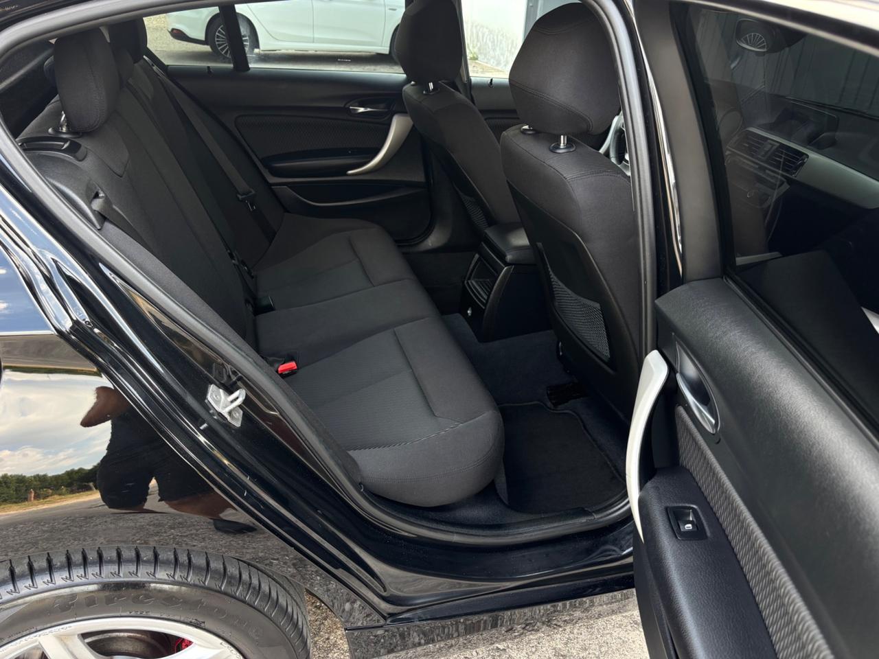 BMW 116d 5p. Garanzia 12 mesi. Neopatentati