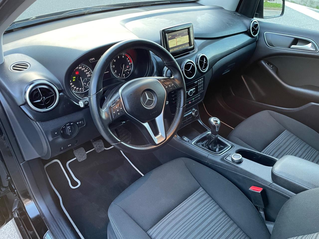 Mercedes-benz B 180 Premium * SOLO 87000 Km