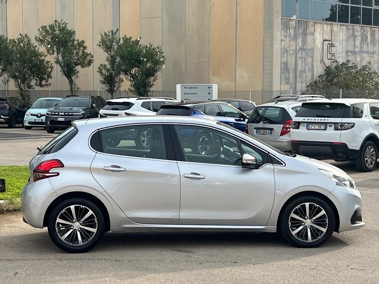 Peugeot 208 BlueHDi 75 5 porte Allure
