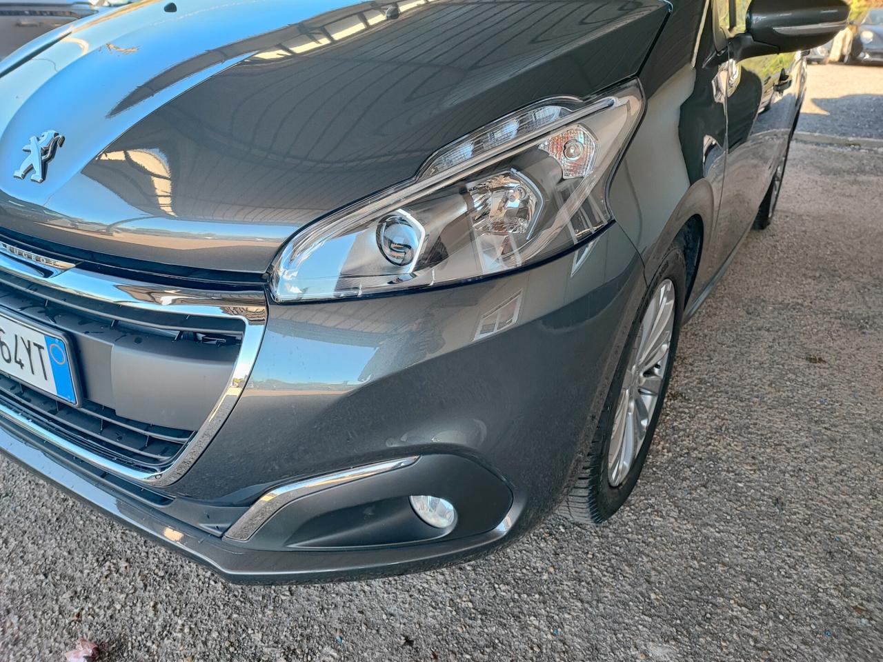 Peugeot 208 PureTech 82 5 porte Allure