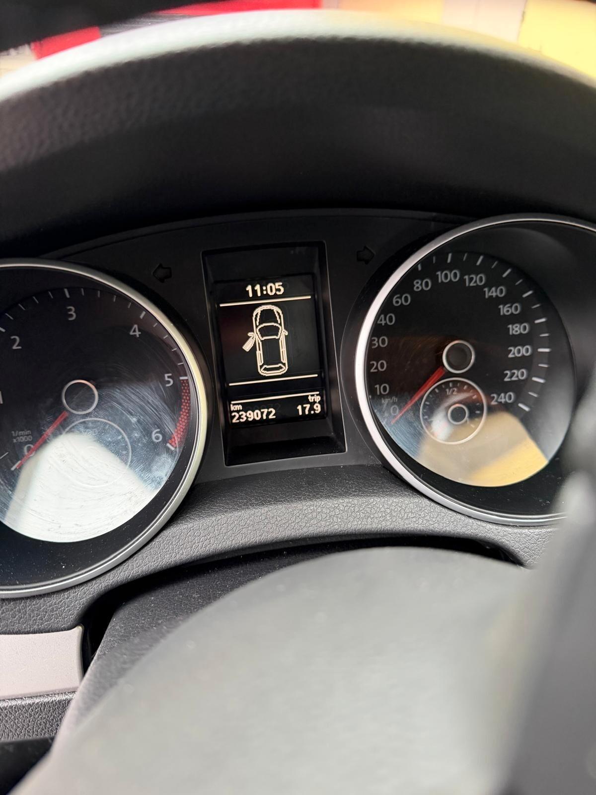 Volkswagen Golf 6, 1.6 TDI 5P. Highline