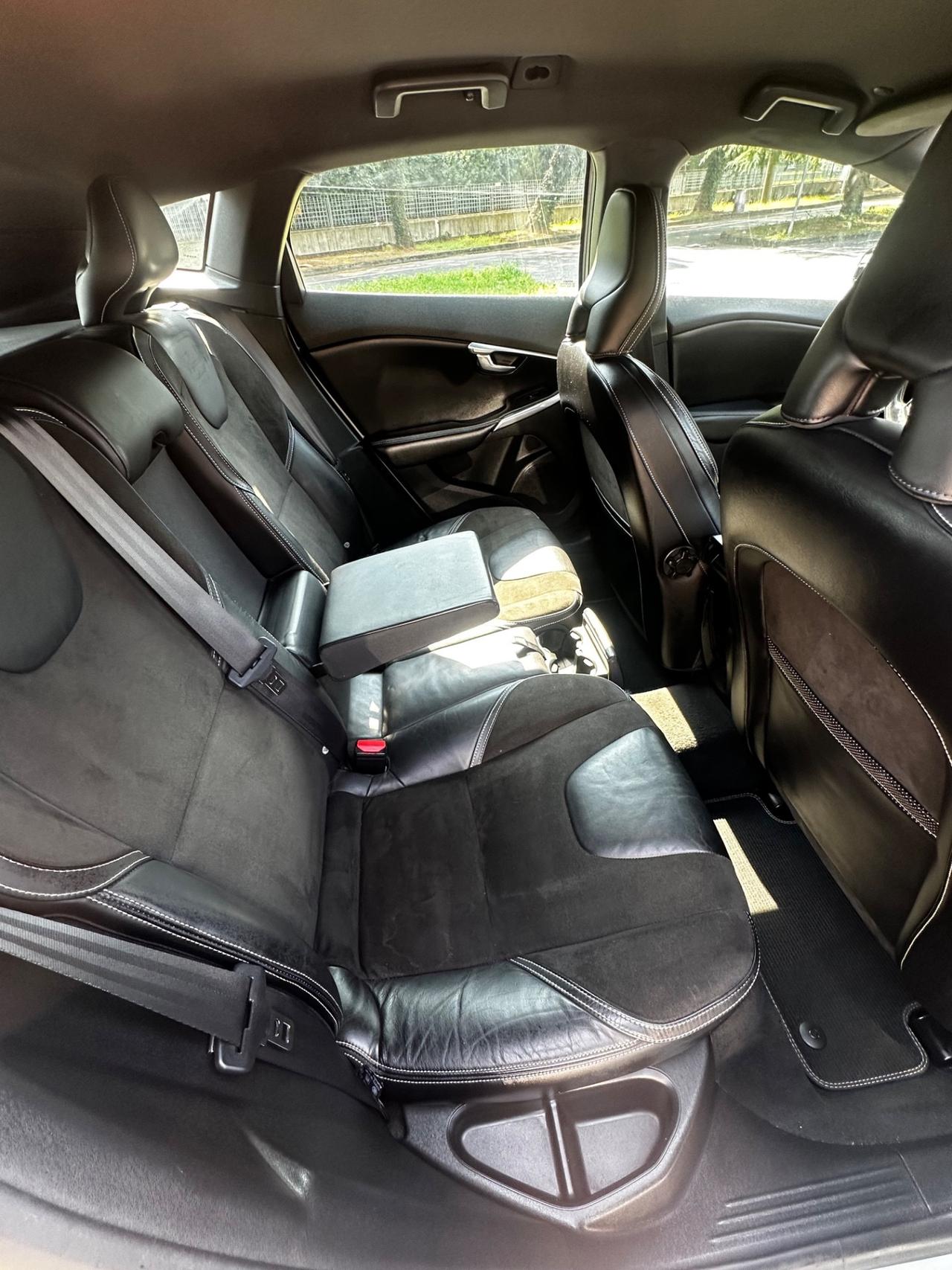 Volvo V40 D2 1.6 Summum