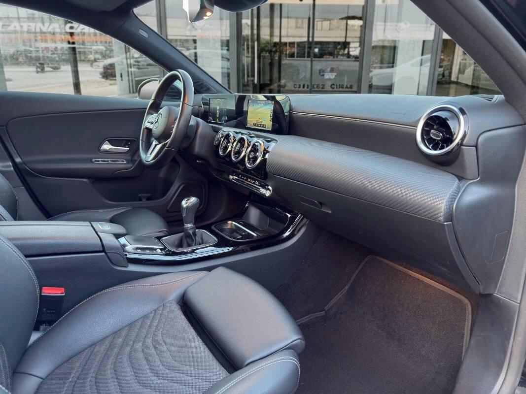 Mercedes Classe A 180 d Business Con TELECAMERA & NAVIGATORE