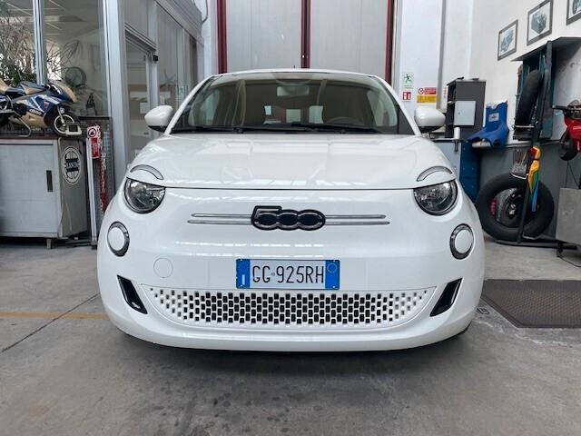 Fiat 500 500e Berlina 42 kWh Icon Autonomia 300 km
