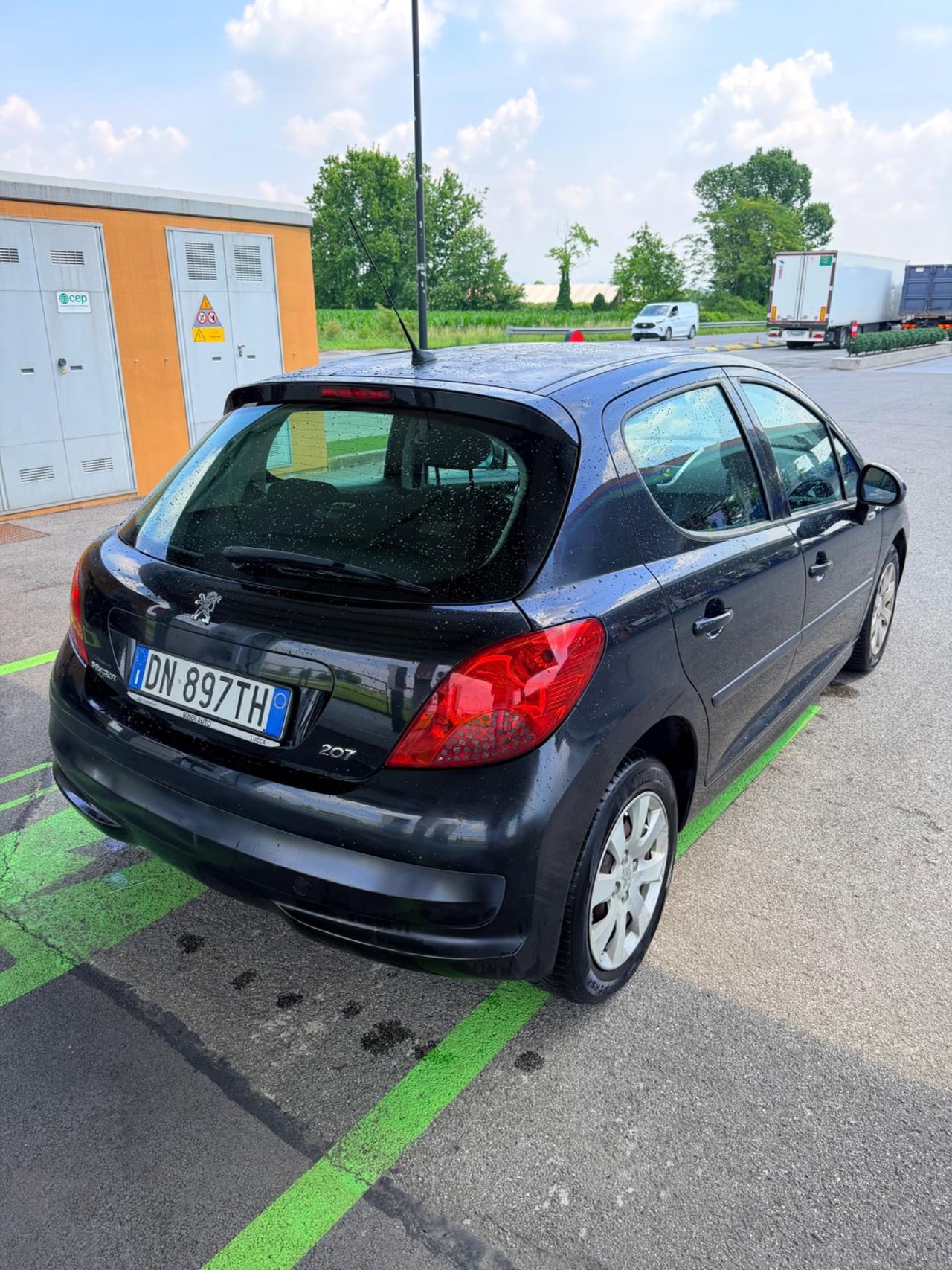 Peugeot 207