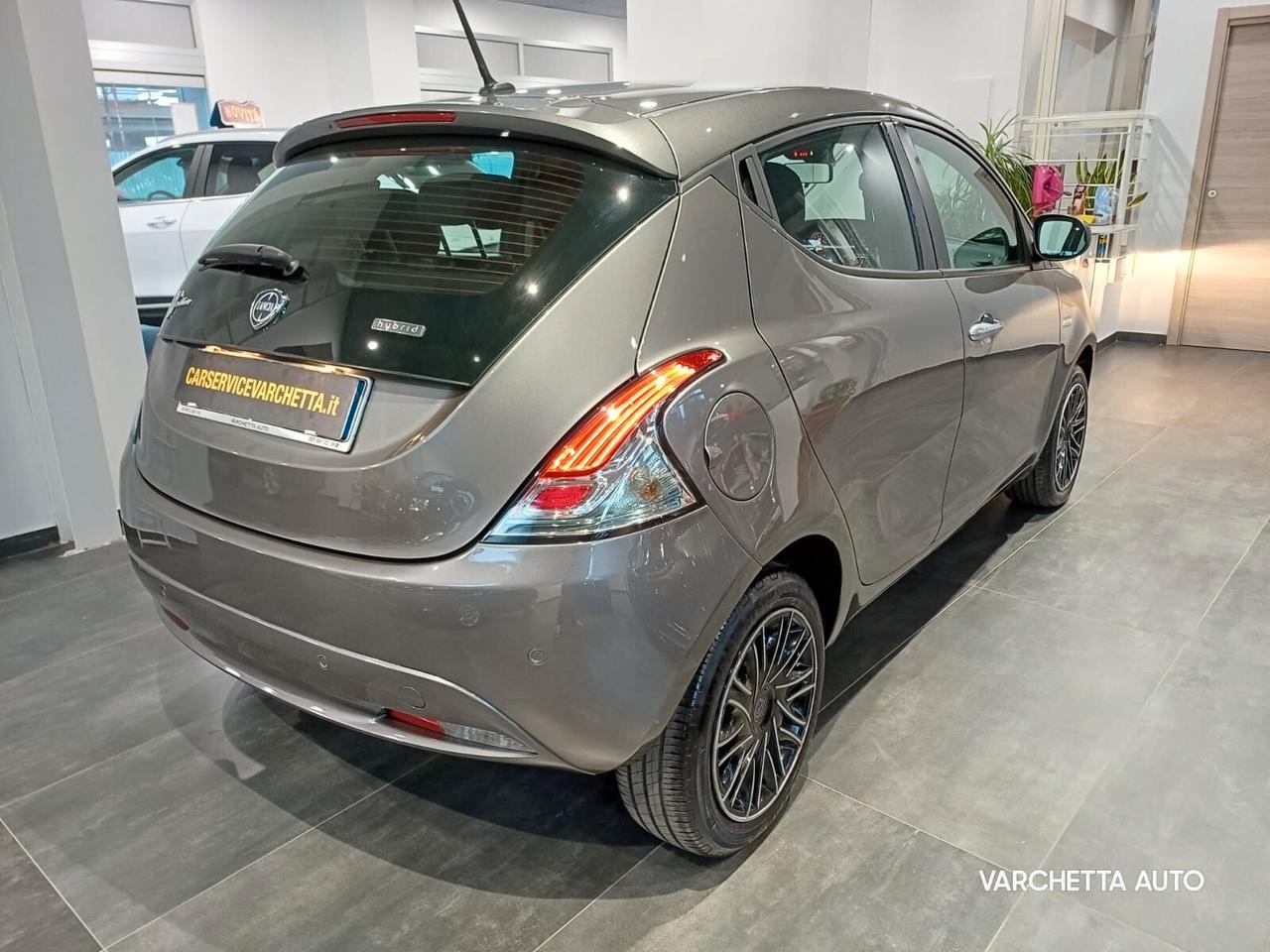 Lancia Ypsilon 1.0 FireFly 5 porte S&S Hybrid Gold Plus