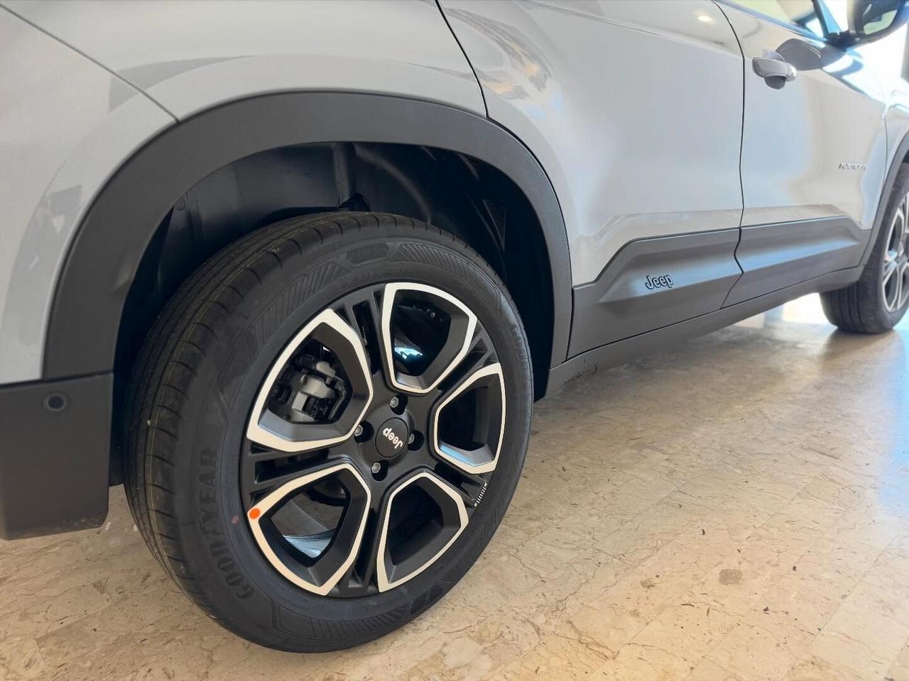 Jeep Avenger 1.2 Turbo 110 CV MHEV Summit