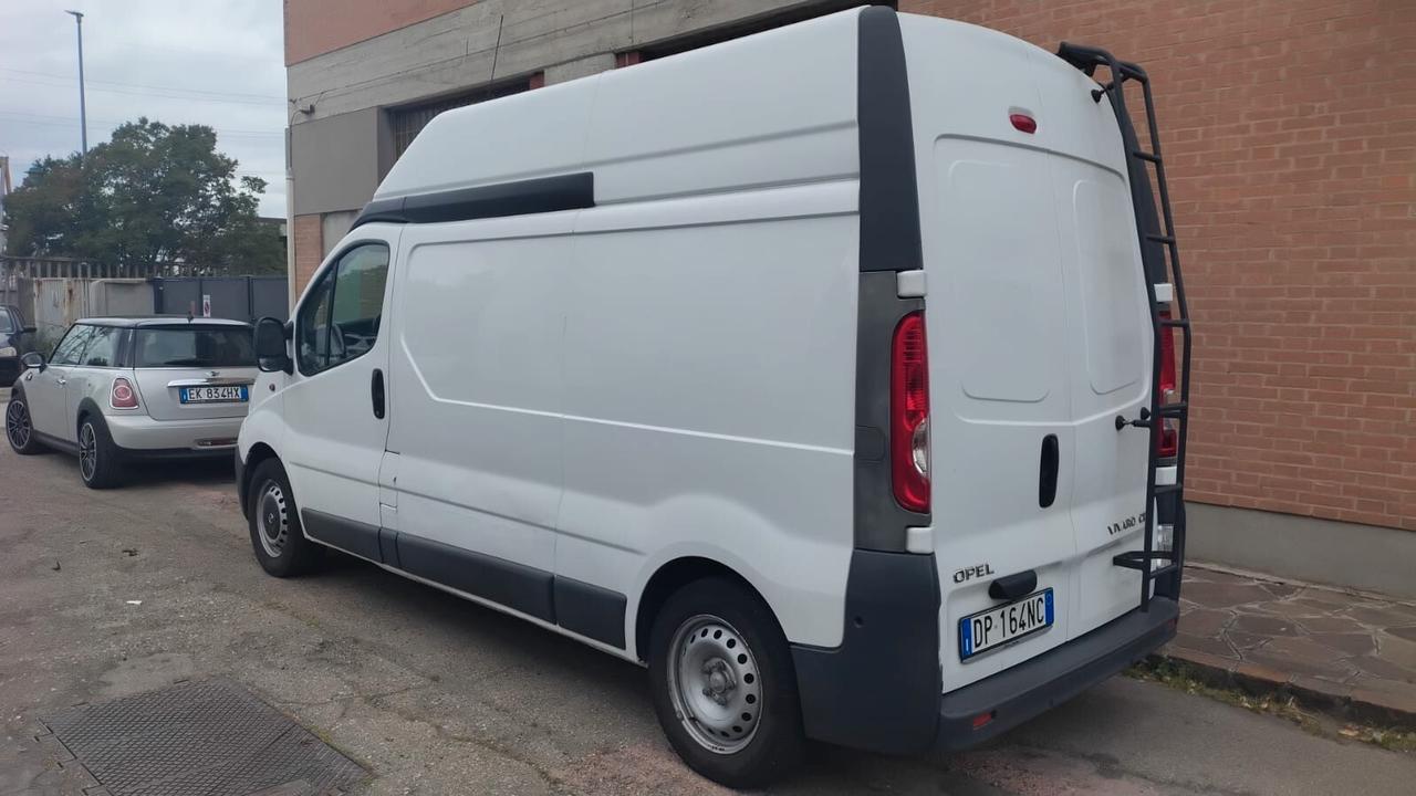 Opel Vivaro 29 2.0