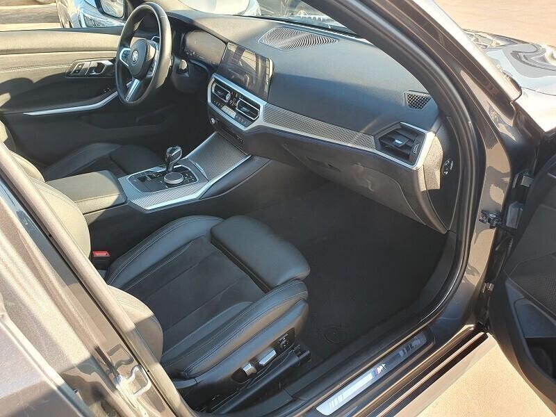 BMW 320d 190CV Auto M SPORT LED NAV 8.8 PELLE CAM