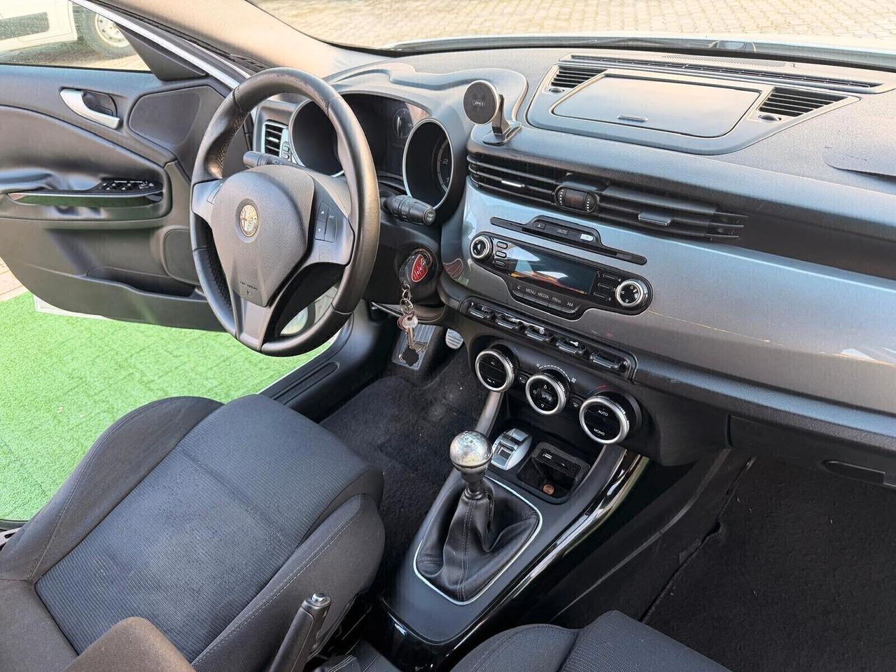 Alfa Romeo Giulietta 1.6 JTDm-2 105 CV Distinctive