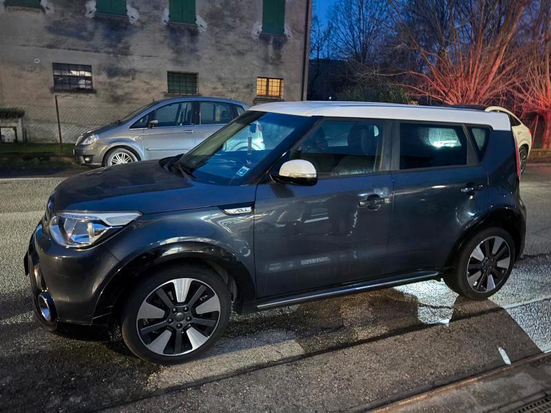 Kia Soul 1.6 crdi 16v Your Soul AUTOMATICO OK NEOPATENTATO