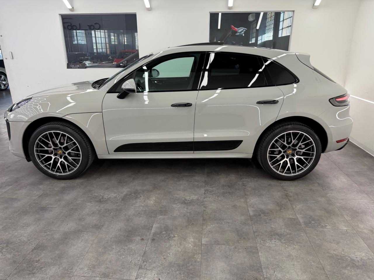 Porsche Macan 3.0 S --GRIGIO GESSO--