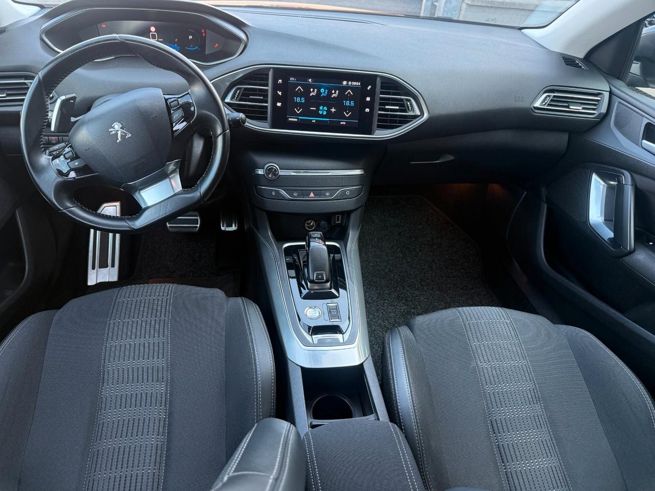 Peugeot 308 5p 1.2 Allure Pack s