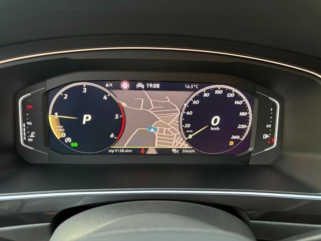 VOLKSWAGEN Tiguan 2.0 TDI 150 CV SCR DSG R-Line LUCI AMBIENTE