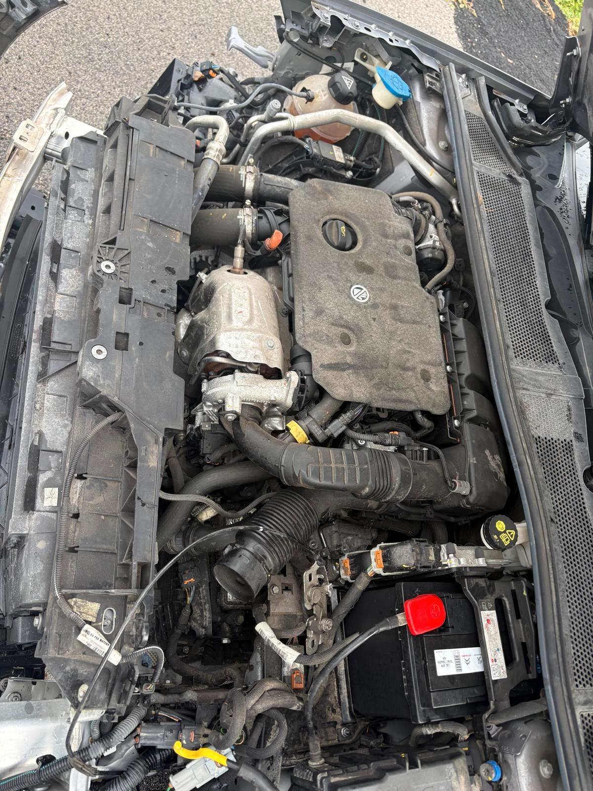 Peugeot 308 BlueHDi 130 S&S EAT8 SW Allure Pack SINISTRATA