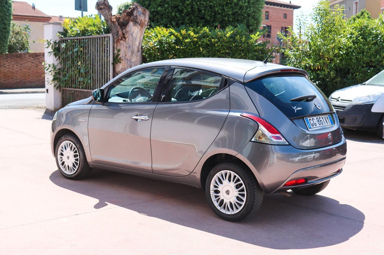 Lancia Ypsilon 1.2 69 CV 5 porte Silver