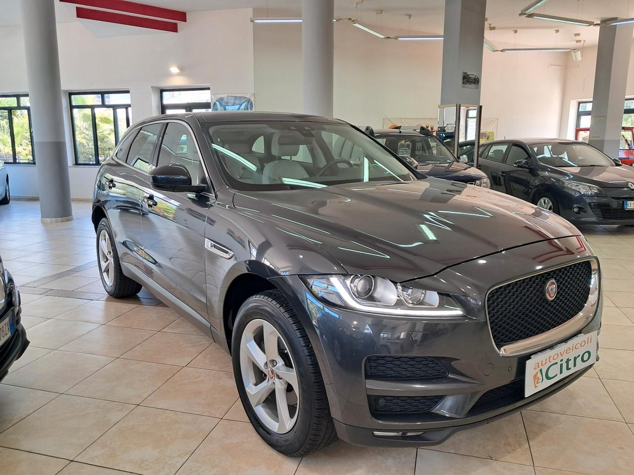 Jaguar F-Pace 2.0 D 180 CV AWD Prestige
