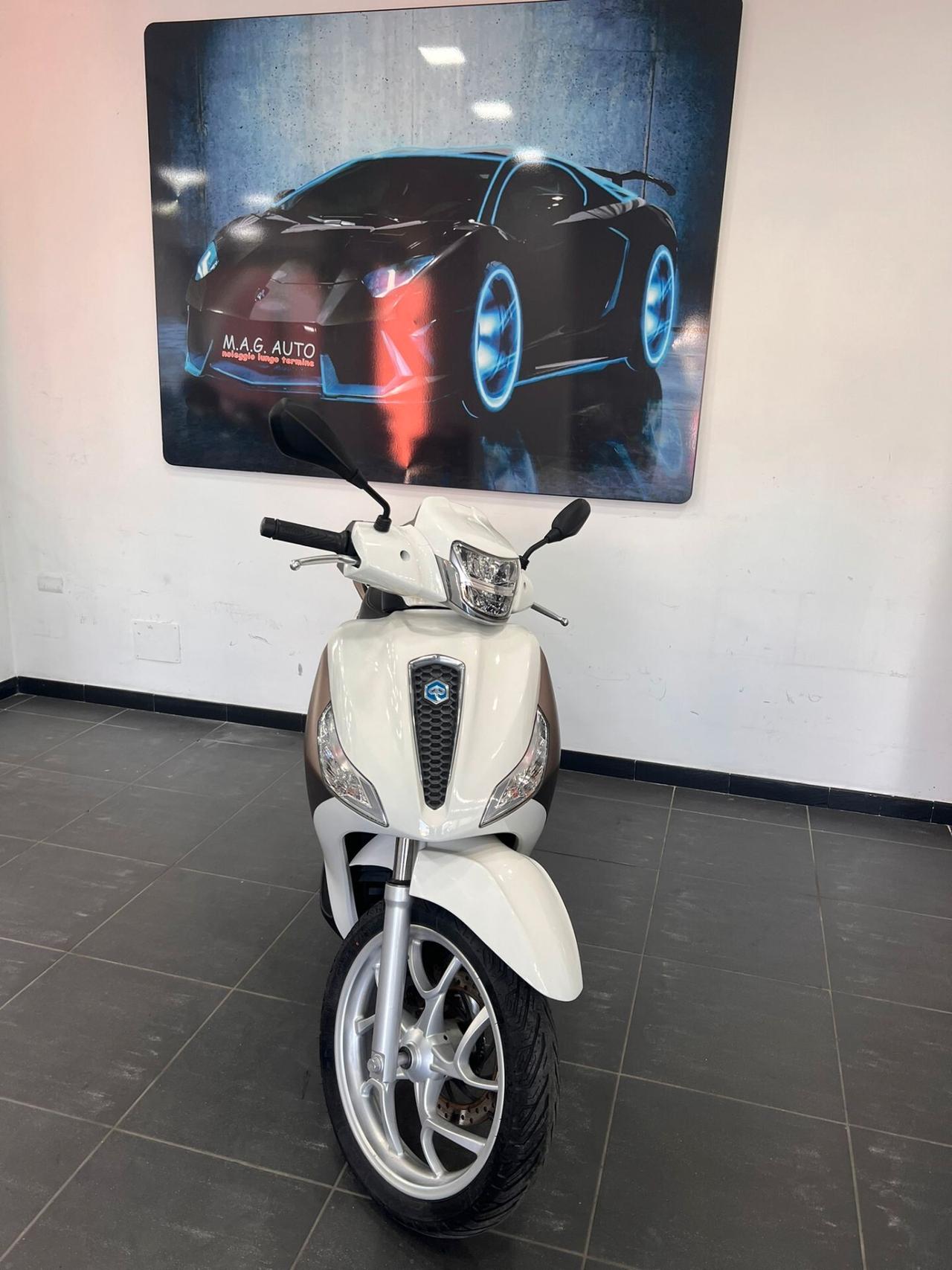 Piaggio Medley 125