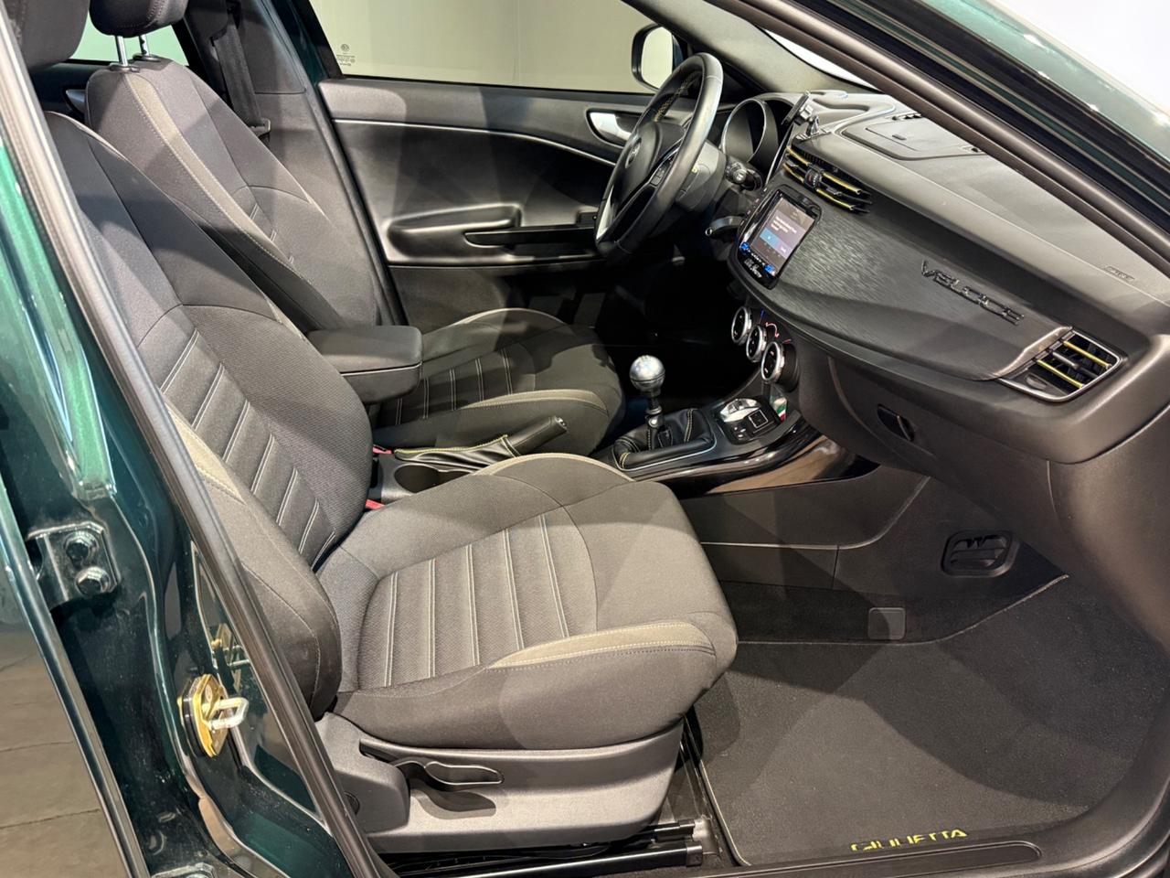 Alfa Romeo Giulietta 1.6 JTDm 120 allestimento VELOCE verde Visconti