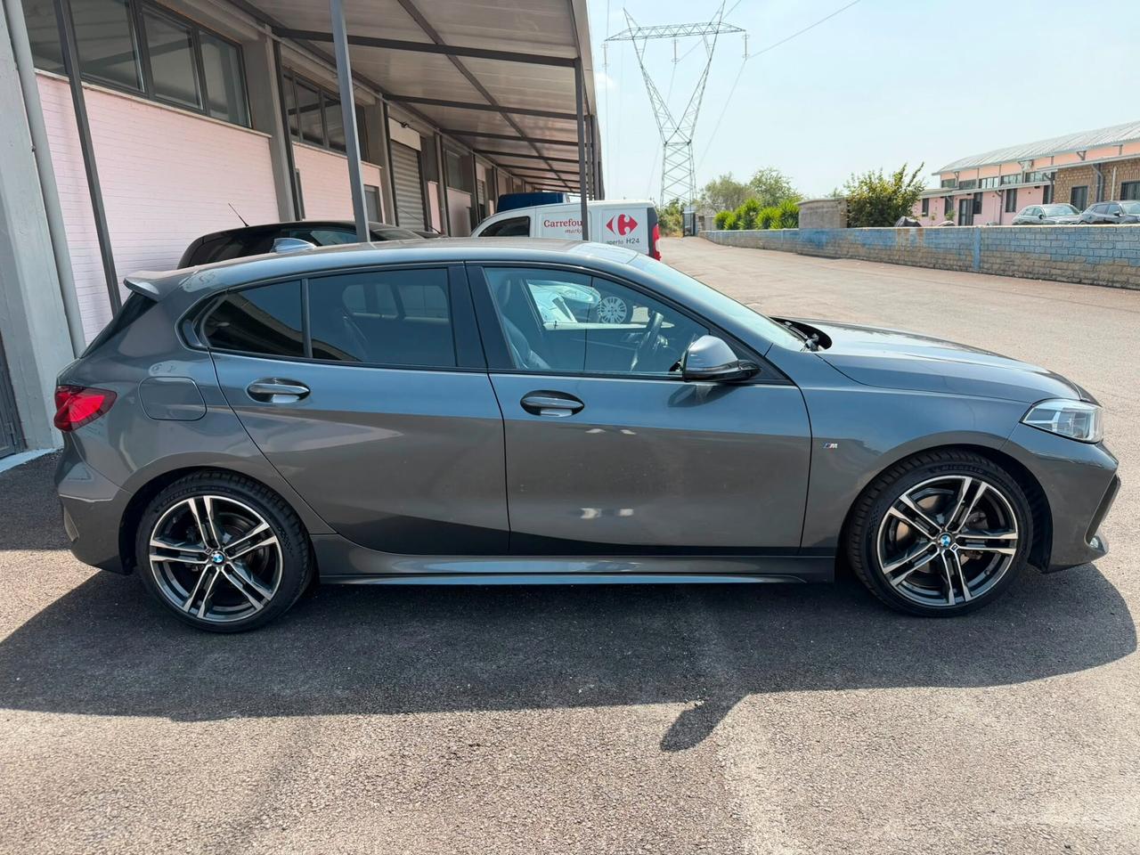 Bmw 118 118d 5p. Msport