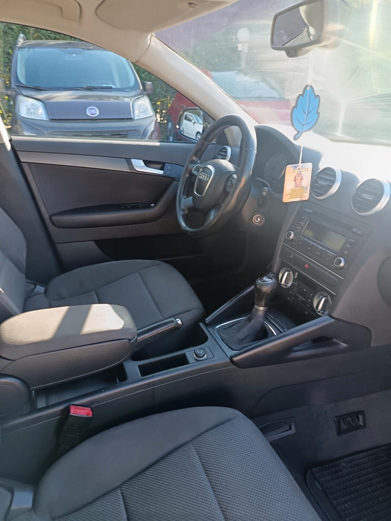 Audi A3 1.6 TDI 90 CV CR Attraction MOTORE REVISIONATO A KM 250.000