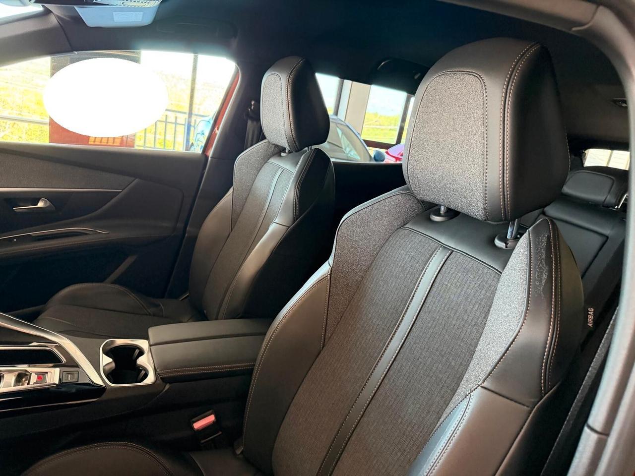 Peugeot 3008 1.5 BLUEHDI 130 cv. Eat8 GT LINE (Nav)