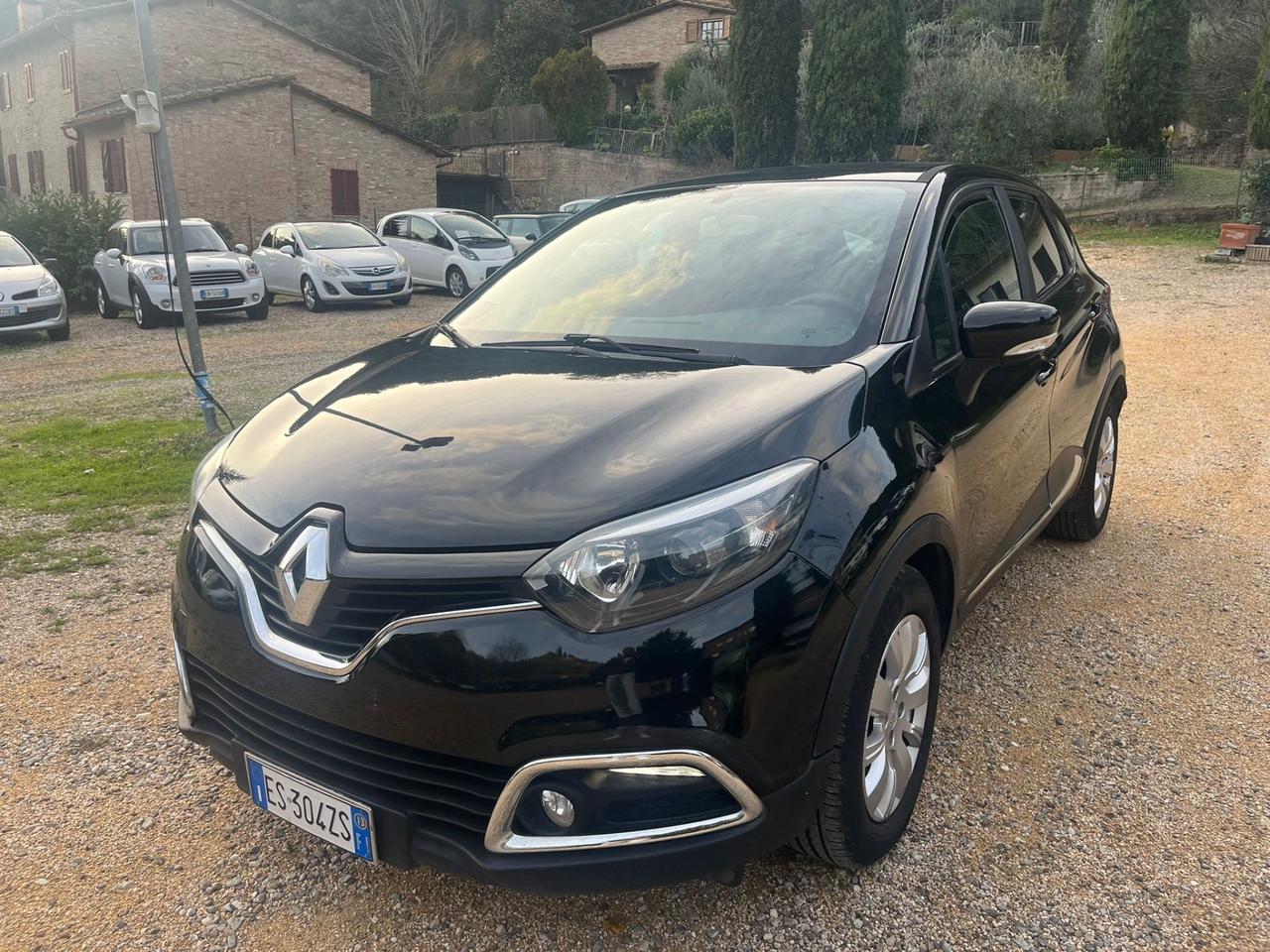 Renault Captur 0.9 Benzina - Neopatentati