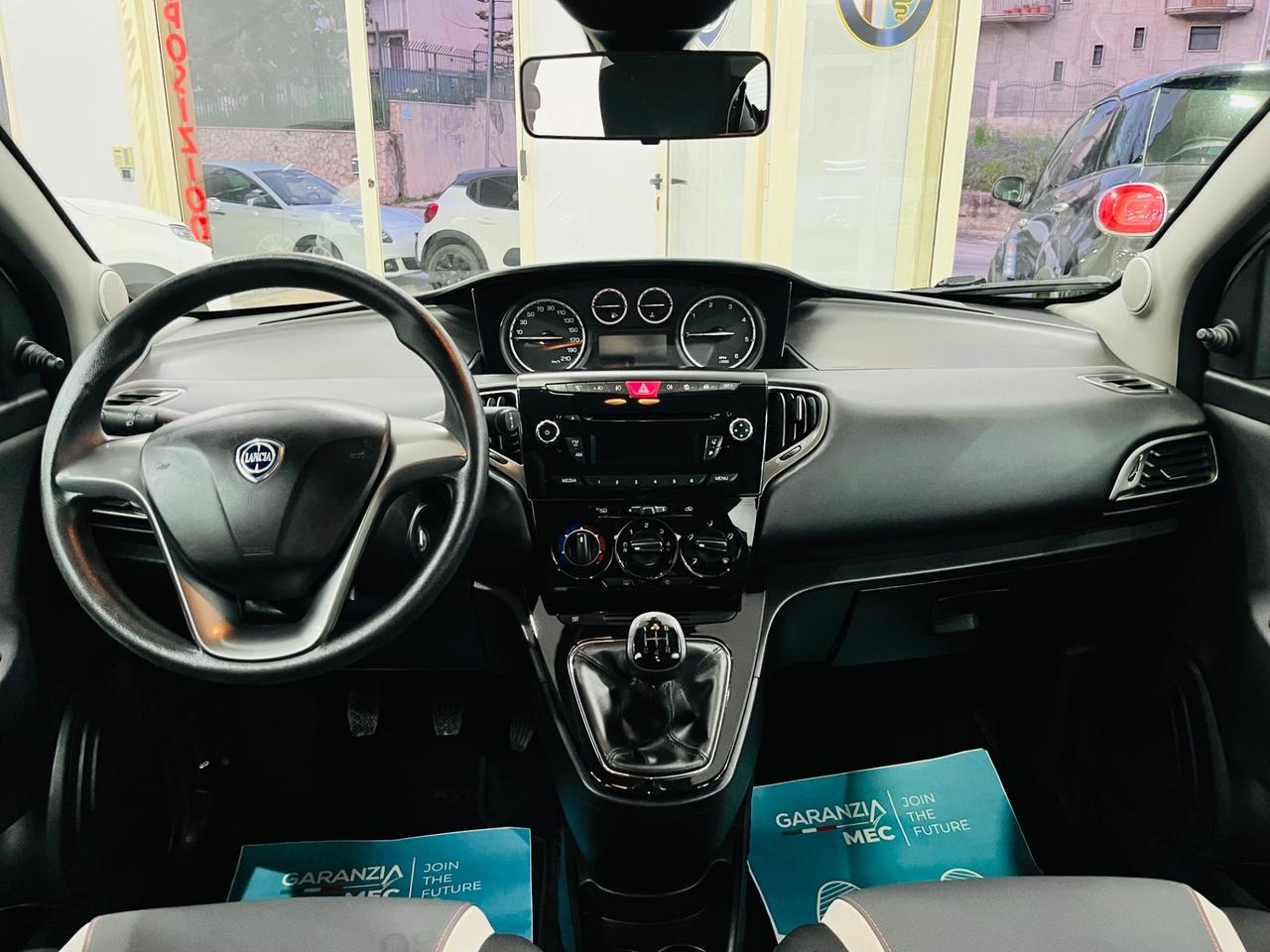 Lancia Ypsilon 1.3 MJT 95 CV Black Edition anno 2014