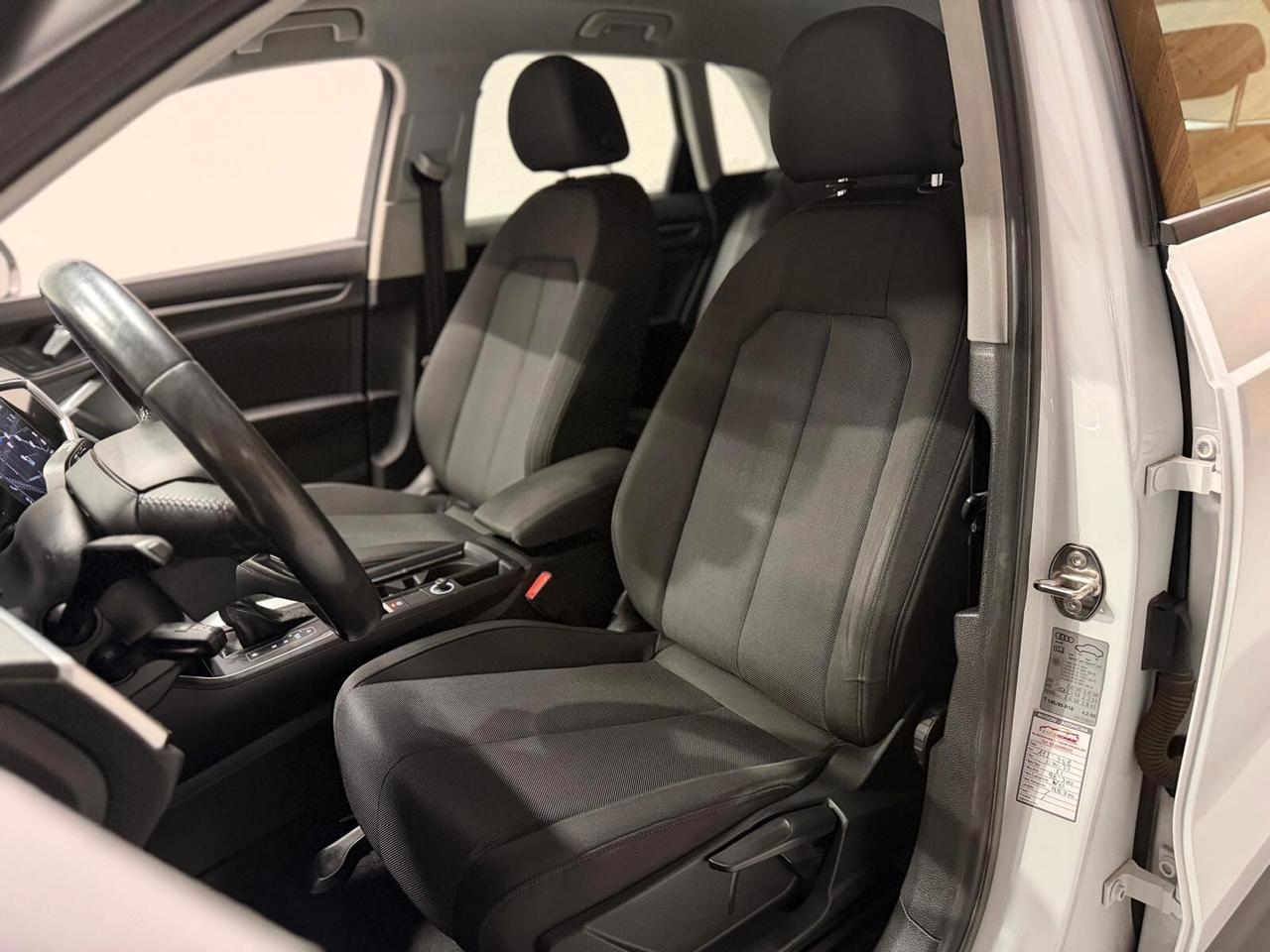 Audi Q3 2.0 TDI 120 CV S tronic line Edition