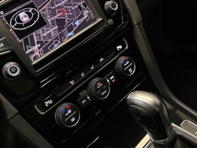 VOLKSWAGEN Golf Variant 1.4 TGI DSG Highline BlueMotion