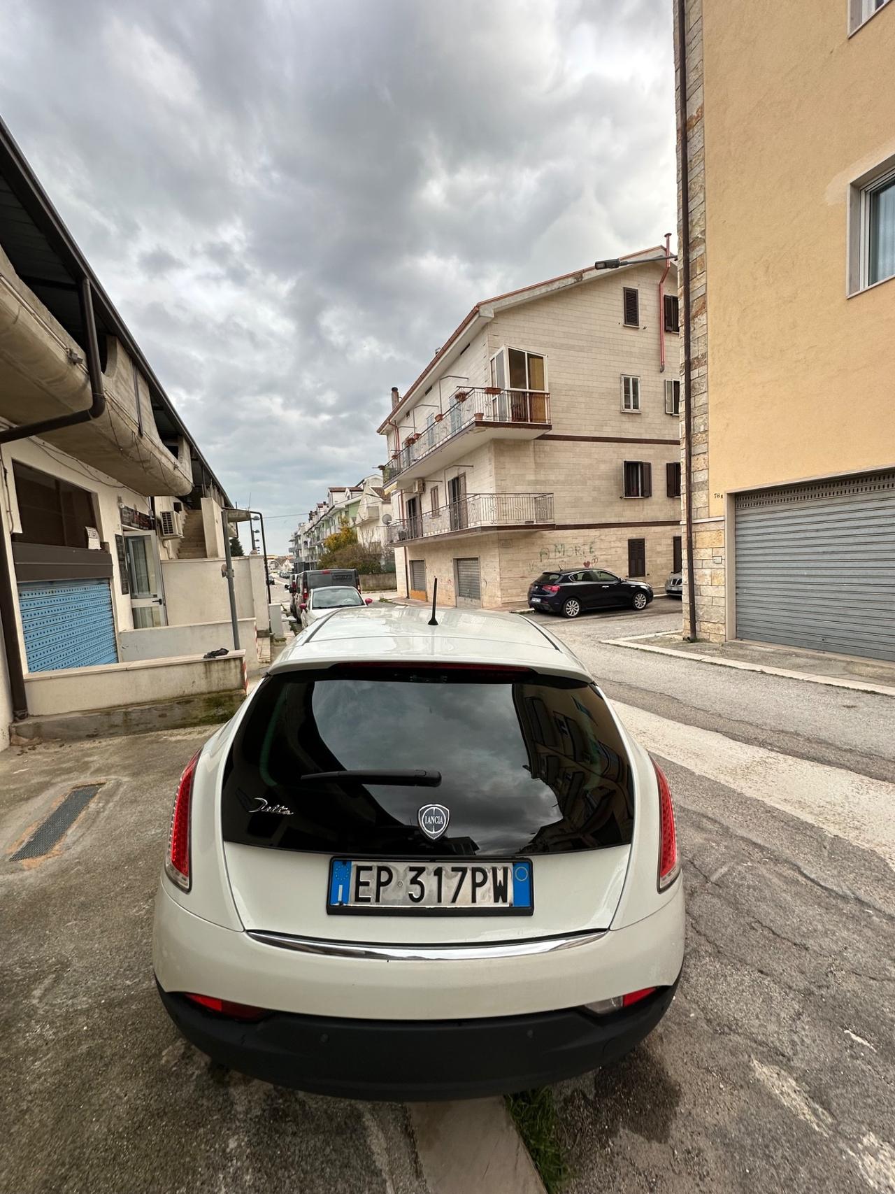 Lancia Delta 1.6 MJT DPF Selectronic Platinum