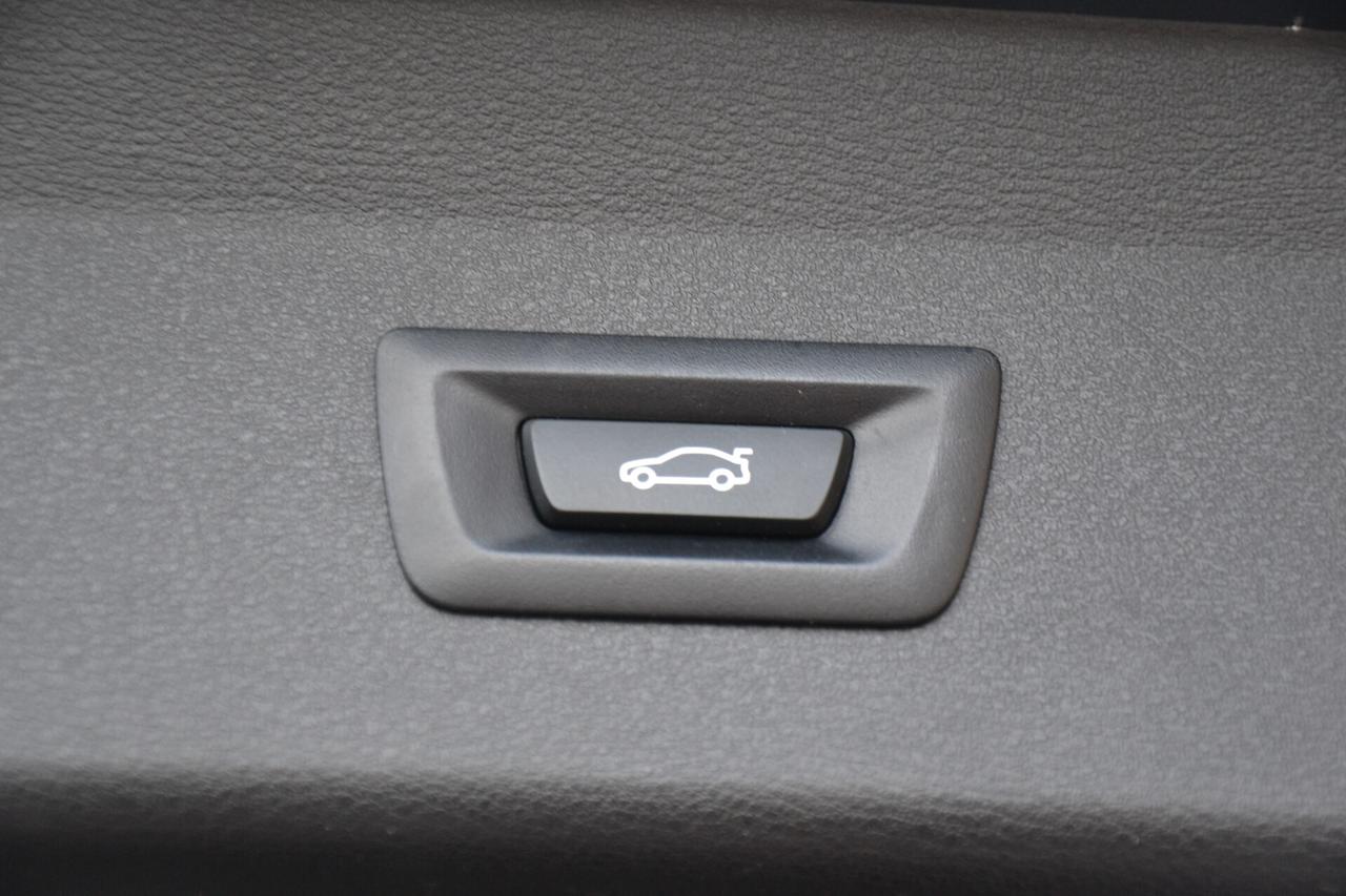 Bmw X1 18D 150CV X-DRIVE AUTOMAT.+NAVI+LED+PDC+CRUISE+TEL