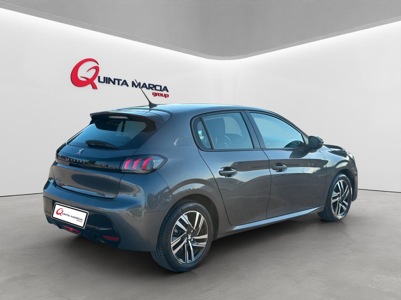 Peugeot 208 PureTech 100 ALLURE PACK-KEYLESS(CARPLAY