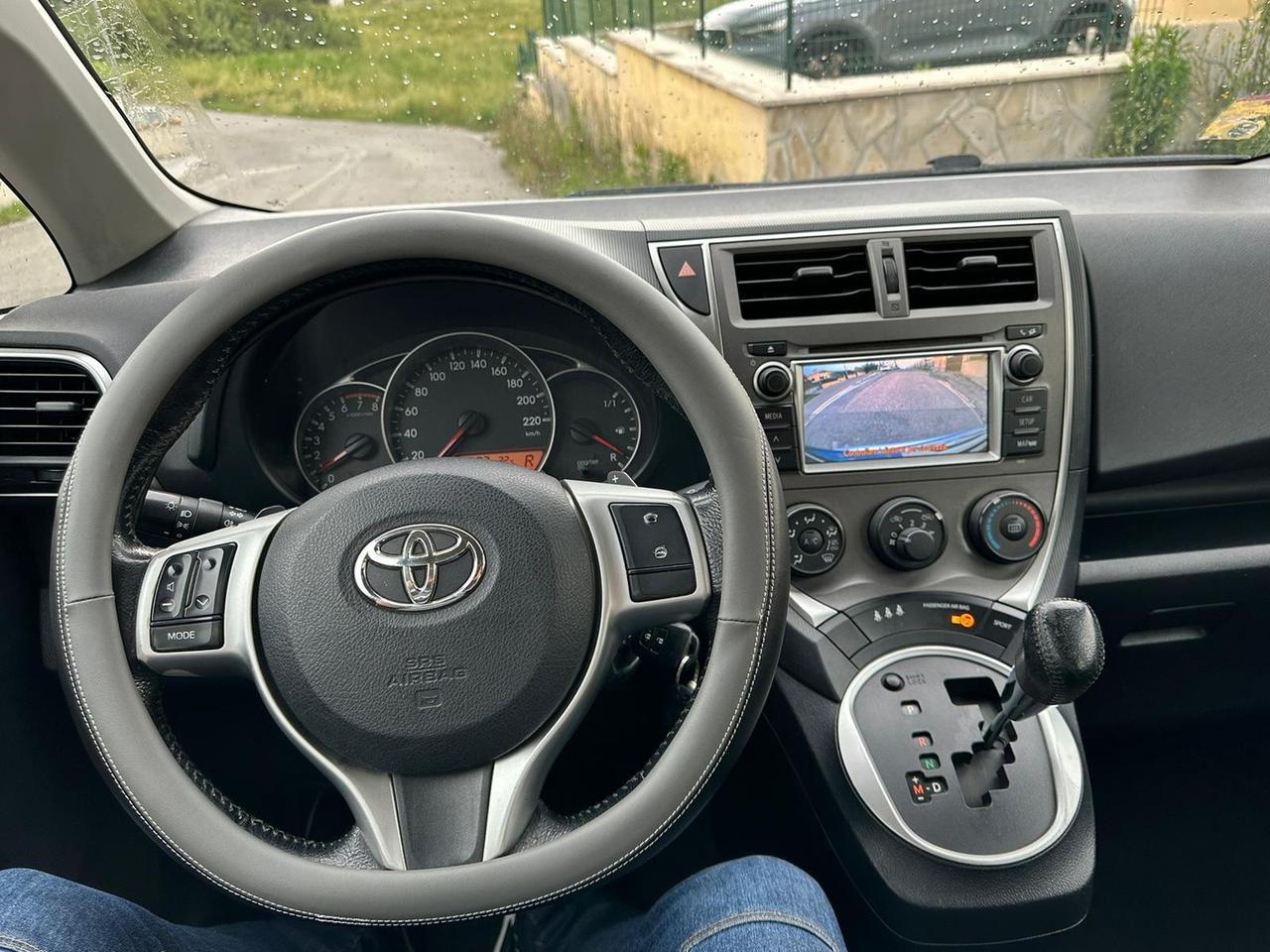 Toyota Verso-S 1.3 MT Lounge