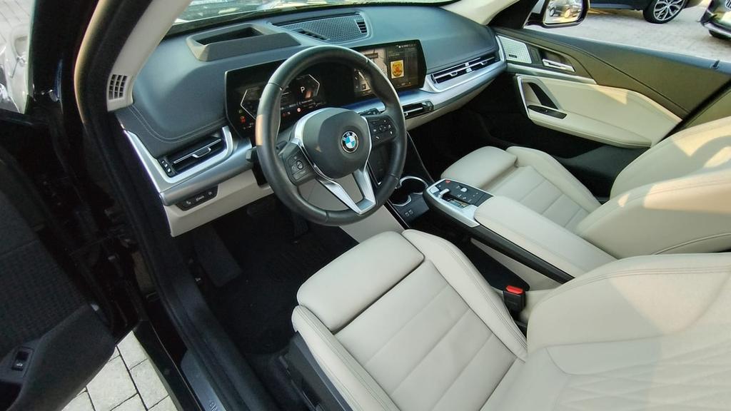 BMW X1 18 i X-Line Edition Signature sDrive DCT