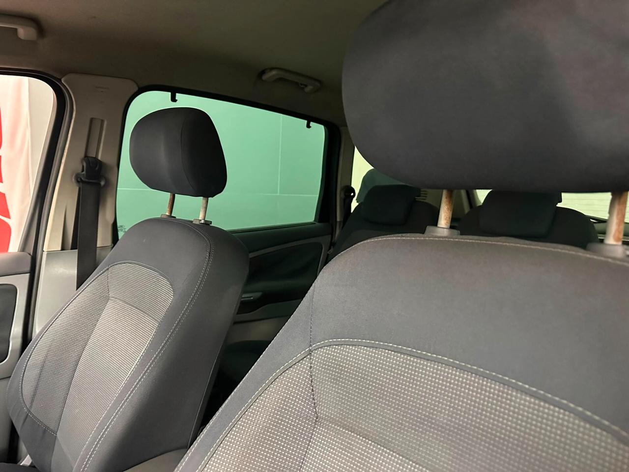 Ford S-Max 2.0 TDCi 140CV Titanium