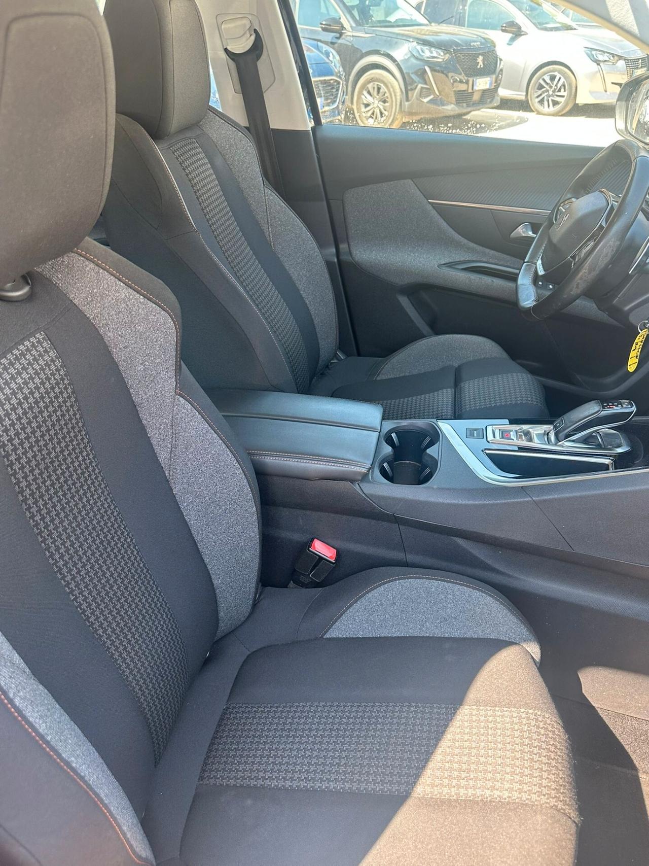 Peugeot 3008 BlueHDi 130 S&S Business