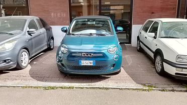 Fiat 500 500e Cabriolet elettrica 42 kWh Icon