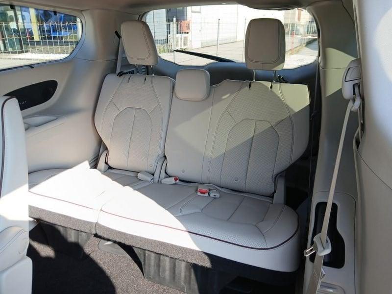 Chrysler Pacifica 3.6L V6 Limited 7 posti